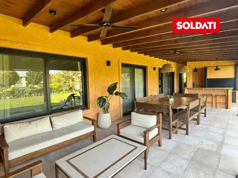 Casa en Alquiler Temporal en La Montura, USD 3.500