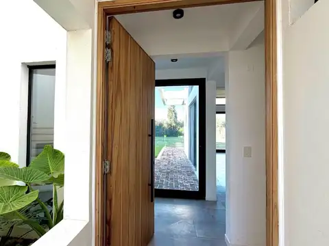 Casa en Venta al Este