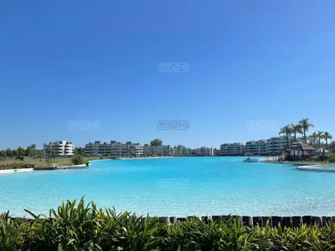 Lagoon Pilar Caamaño 1000