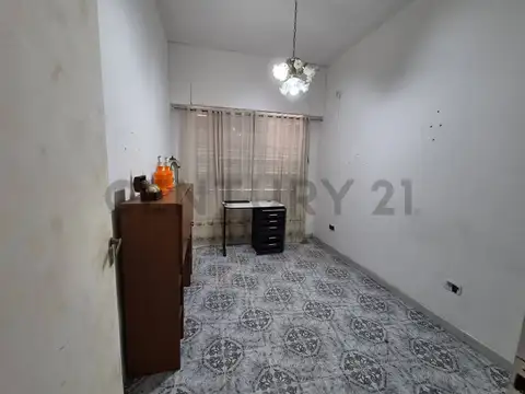 Departamento 5 ambientes con 2 baños