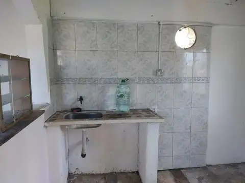 Alquiler Local Comercial con Amplio Terreno