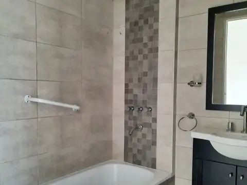 Departamento en Alquiler en Parque Avellaneda, $ 680.000