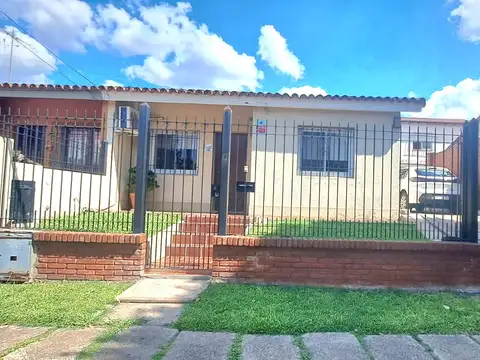 Venta chalet 4 amb con quincho y pileta
