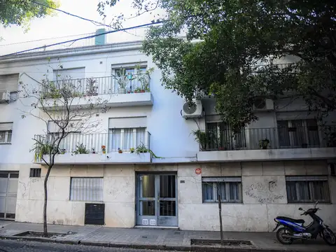 DEPARTAMENTO DE UN DORMITORIO CON COCHERA