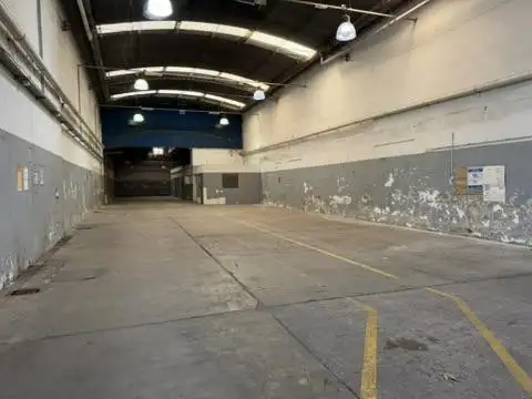 Galpon en Alquiler 10  mts Frente