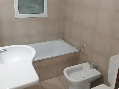 Buenos Aires 900, Piso 2
