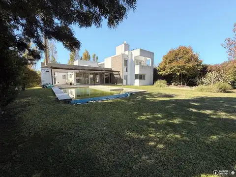 Casa en Venta de 5 dormitorios
