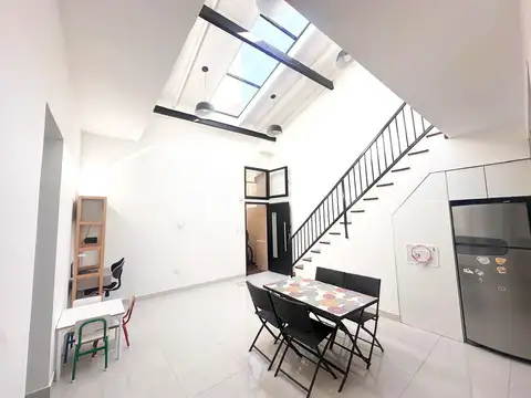 Navarro 2500, Piso PB