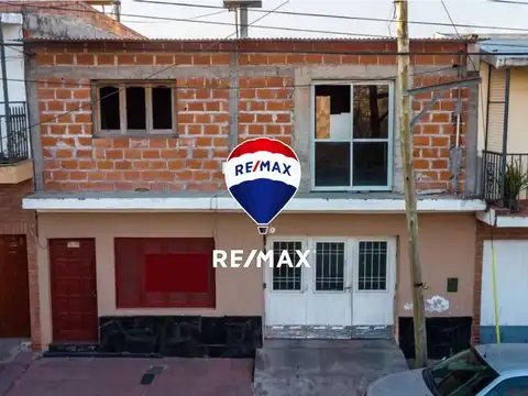 CASA 1 DORMITORIO ZONA MACROCENTRO CON COCHERA