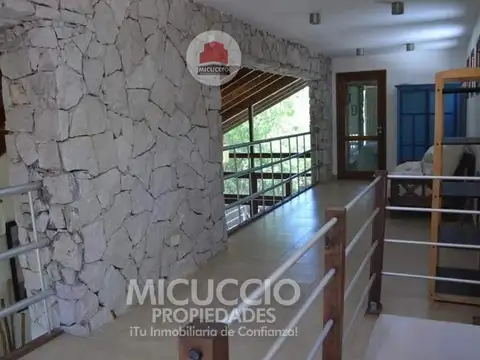 Casa 4 ambientes con 1 baño