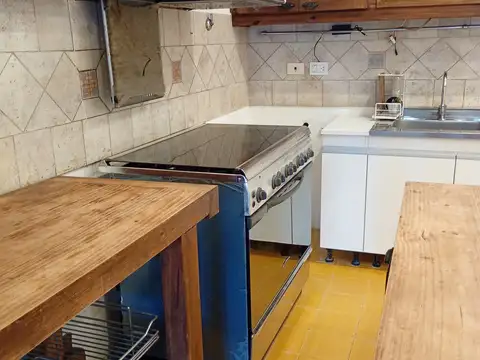 Depto Tipo Casa en Alquiler de 4 ambientes