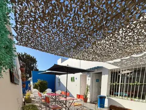 Casa / Hospedaje en Venta - 13 ambientes - Fondo de Comercio - Costa Atlántica - Villa Gesell