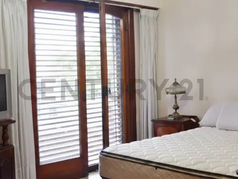 2 locales + casa en Berisso zona comercial