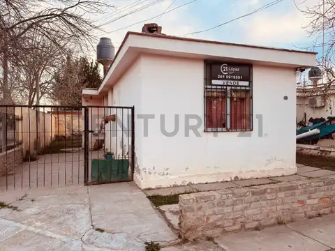 Casa 4 ambientes con 1 baño