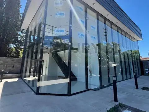 489 Esquina 18 , Piso 0