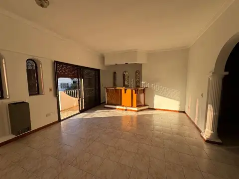 Depto Tipo Casa en Venta de 4 ambientes