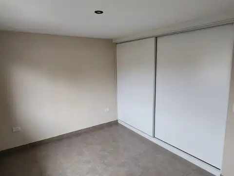 Depto Tipo Casa en Alquiler 1 año