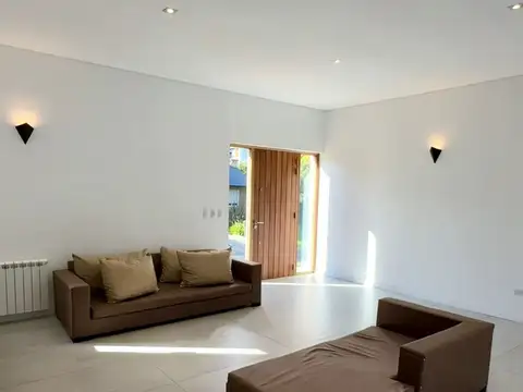 Casa en Venta en Countries y Barrios Cerrados en Cordoba, USD 420.000
