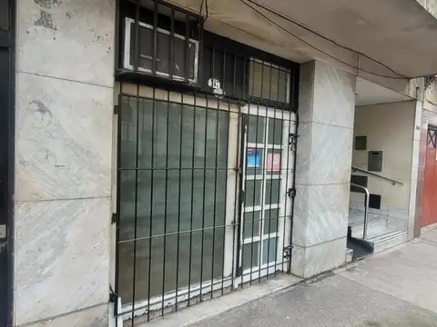 ROSETI 747 - COLEGIALES - LOCAL 3 x 6 + BAÑO!