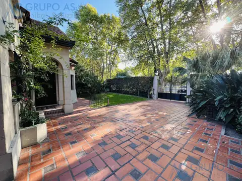 Casa en Venta en Alberdi, USD 325.000