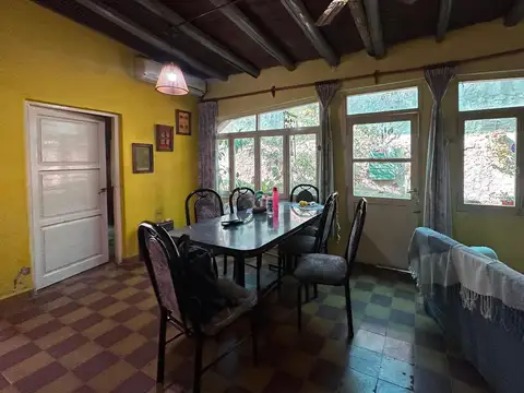 Casa 6 ambientes con 1 baño