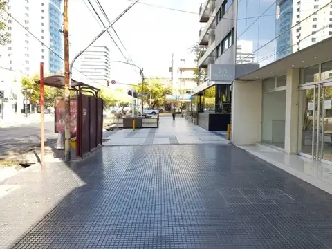 Local en Alquiler en Mendoza, $ 5.900.000