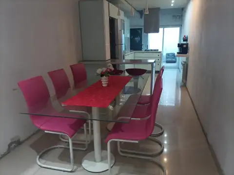 Casa 6 ambientes con 3 baños