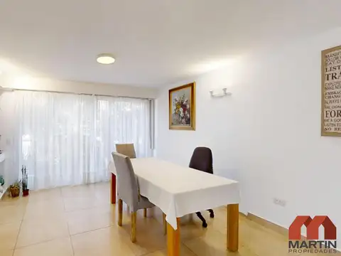 Casa 5 ambientes con 4 baños