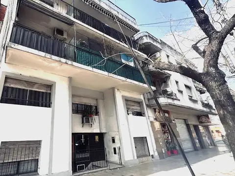 Avenida Olivera 300, Piso 2
