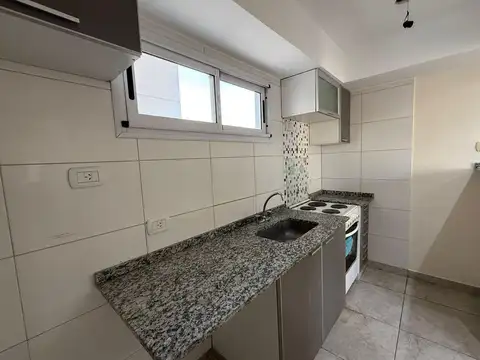 Departamento en Alquiler en Remedios de Escalada, $ 500.000