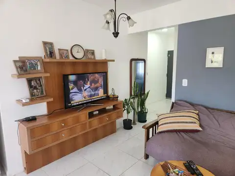 Juncal 1700, Piso 1°
