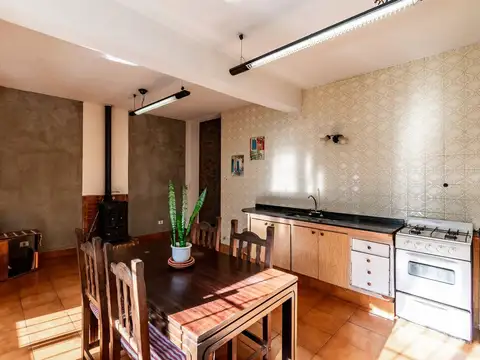 Casa en Venta con 2 cocheras