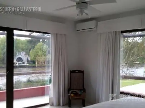 Casa en Alquiler Temporal con 6 cocheras