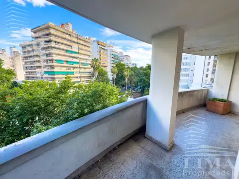 Bv. Oroño  780  -Piso Exclusivo