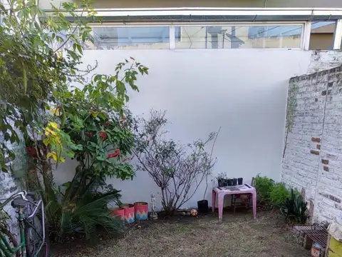 DEPARTAMENTO 2 AMBIENTES, P.B, CON ENTRADA INDEPENDIENTE