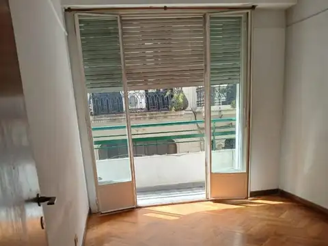 OPORTUNIDA ,DEPTO 3 AMB MUY LUMINOSO EN SAN TELMO,