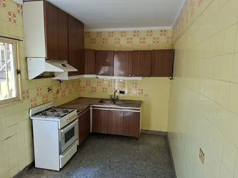 Depto Tipo Casa en Alquiler en Parque Patricios, $ 900.000
