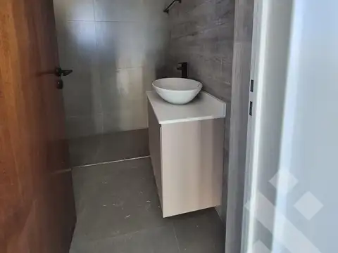 Depto Tipo Casa en Venta con 1 cocheras
