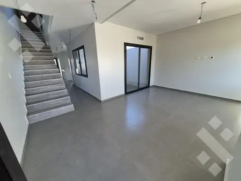 Depto Tipo Casa en Venta de 3 dormitorios