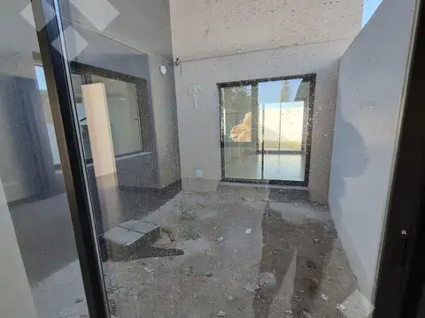 Depto Tipo Casa 5 ambientes con 2 baños