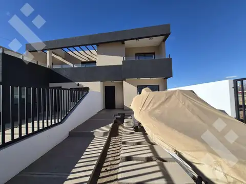 VENTA DÚPLEX 3 DORMITORIOS (A ESTRENAR) - B° JORGE NEWBERY, CIPOLLETTI