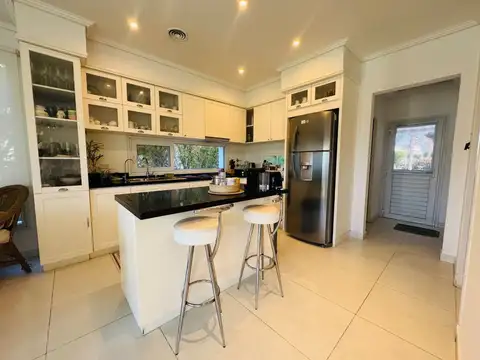 Venta casa Nuevo Quilmes 5 habitaciones