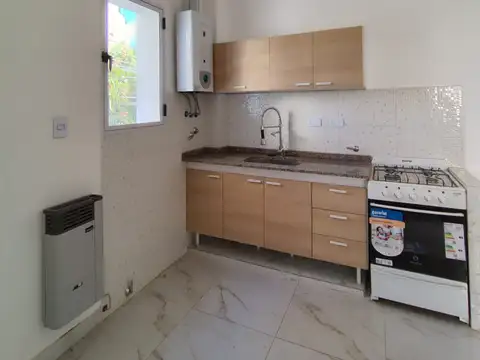 Depto Tipo Casa en Alquiler de 4 ambientes