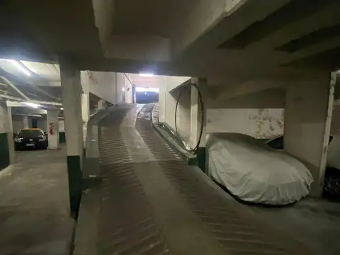 COCHERA EN VENTA - ESCRITURA PROPIA - ACCESO RAMPA - VILLA MARTELLI VICENTE LOPEZ