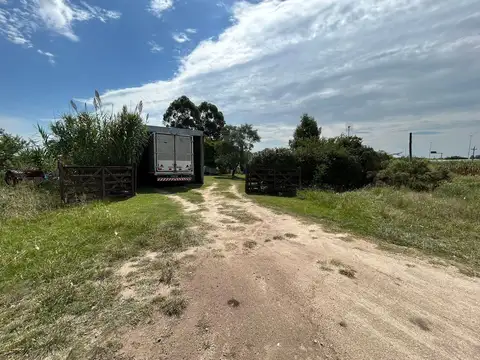 Venta de gran terreno sobre Ruta 5 en Florida