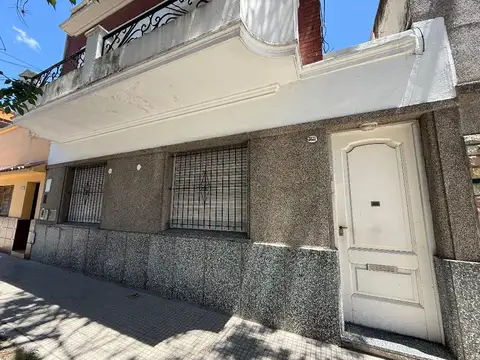 PH 3 AMB - PLANTA BAJA AL FRENTE - 49M2-  LUMINOSO - SIN EXPENSAS, PATIO CUBIERTO  C/LAVADERO