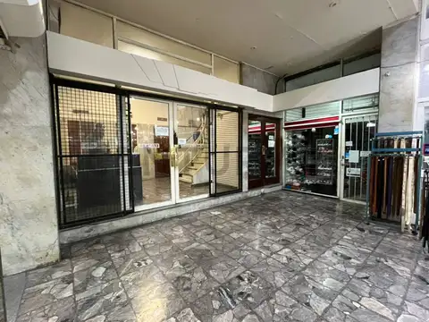 48 700, Piso 0