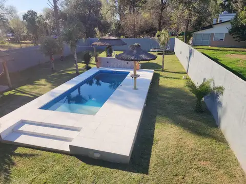 Casa 7 ambientes con 2 baños