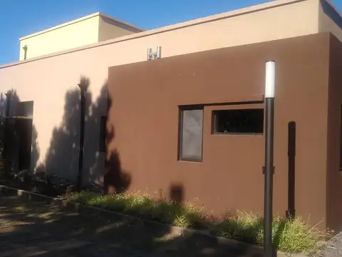 Casa en Venta en Los Cerezos, USD 200.000