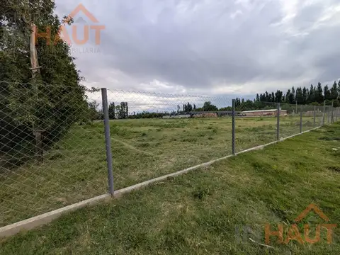 Alquiler terreno apto empresas en Cipolletti 6200 m2